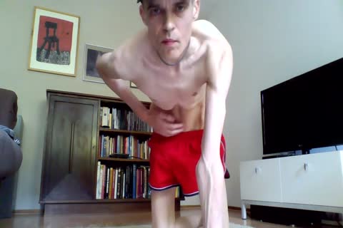 Skinny amateur enjoys hard slamming