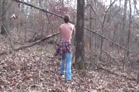 GETTING TO watch A LUMBER JACK