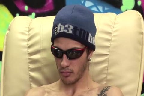 brunette hair playgirl Strokes His big 10-Pounder And Uses Fleshlight