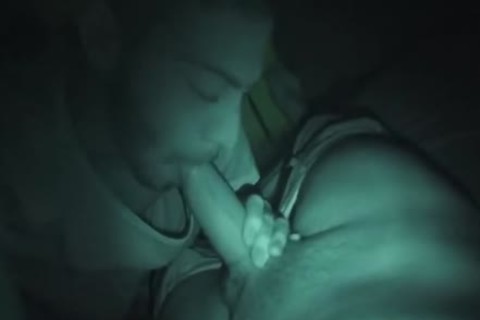 Mamando En La Oscuridad