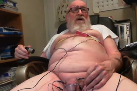 Thehungarianguy old Daddy Electro Stimulation cum Session