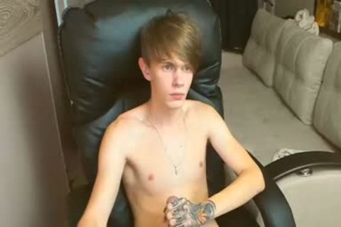 young Blond Masturbating Live