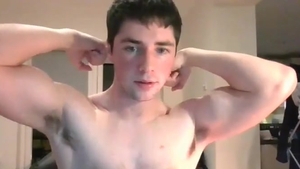 pretty man Showing His penis To His Fans On cam at Boy 18 Tube
