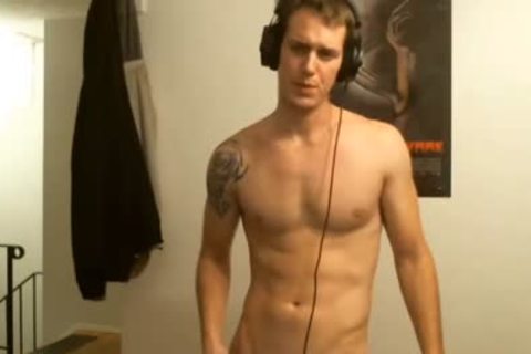 boy Masturbating whilst In Live