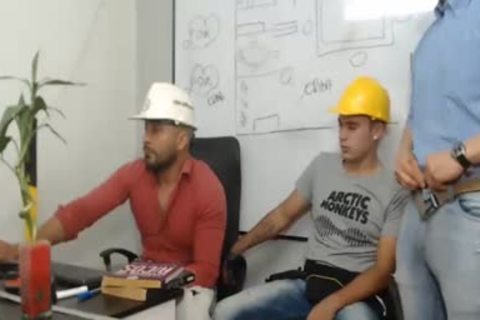 Worker Guy - Worker Gay Porn Videos at Boy 18 Tube