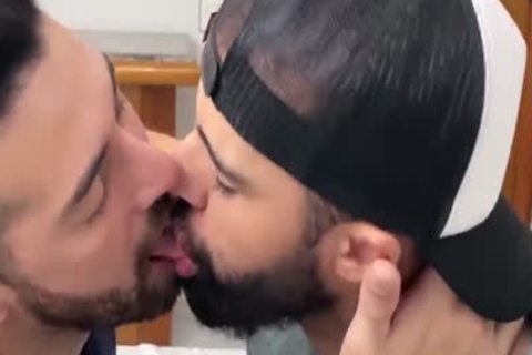 ID - Amigo Dotado - Leicy Lucco & Amir Laden