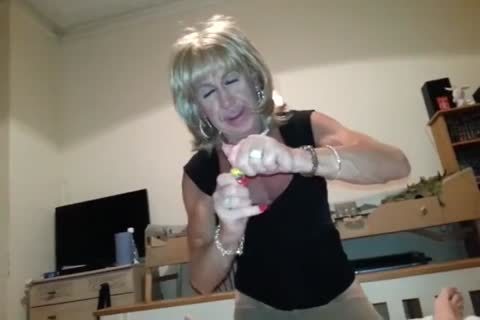 Pauline likes To suck Mikes wang With lovely lady-man Crossd