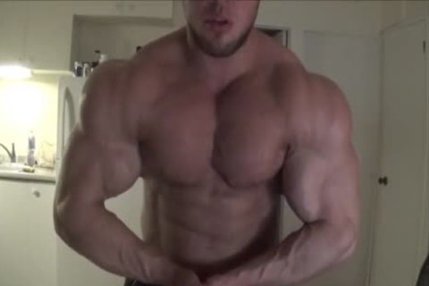 Bodybuilder cam