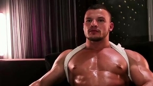 Oliver's handsome Muscle Gains