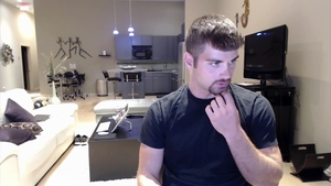 Solo: Nervous Bentley Gets Dirty on Cam