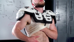 HotAFmen: Bearded Football Stud Unleashes