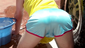 ASGmax Originals: Rinse Cycle with a Hunk