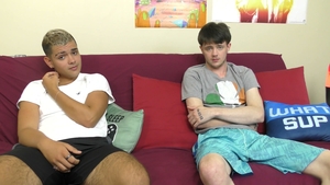 Raw balls get rimmed by a nervous twink